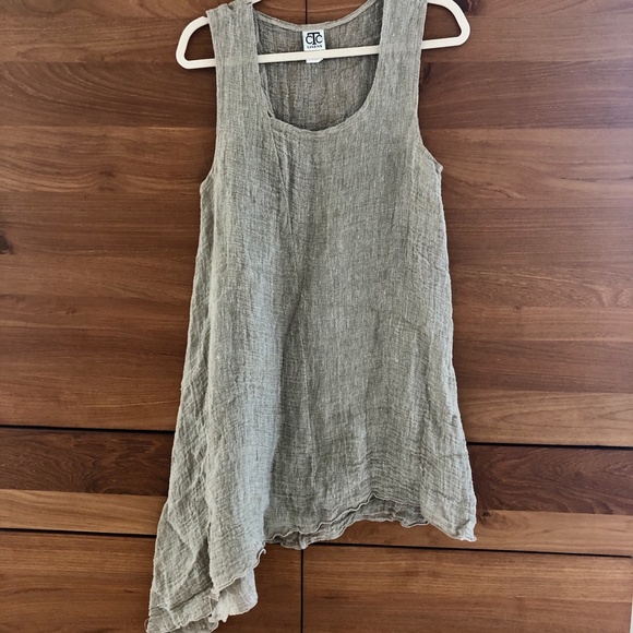 Asymmetrical Linen Tank by Carol Turner - Picture 6 of 8